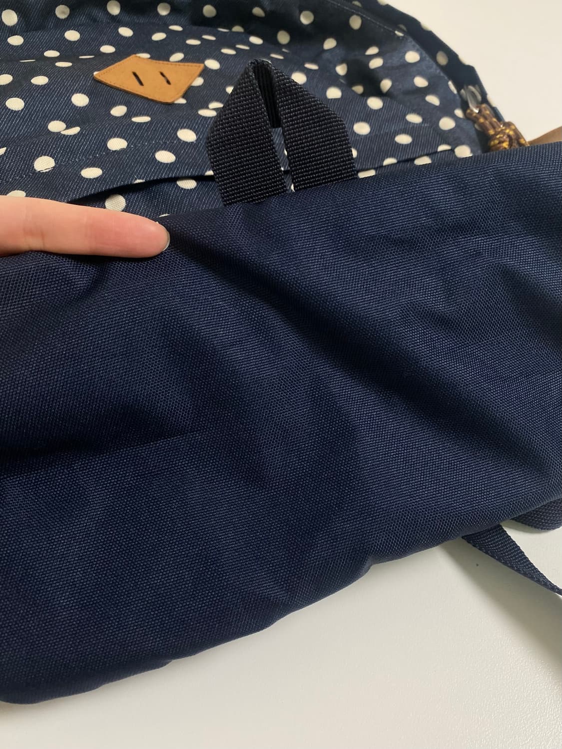 콜맨 도트 백팩 상품이미지7