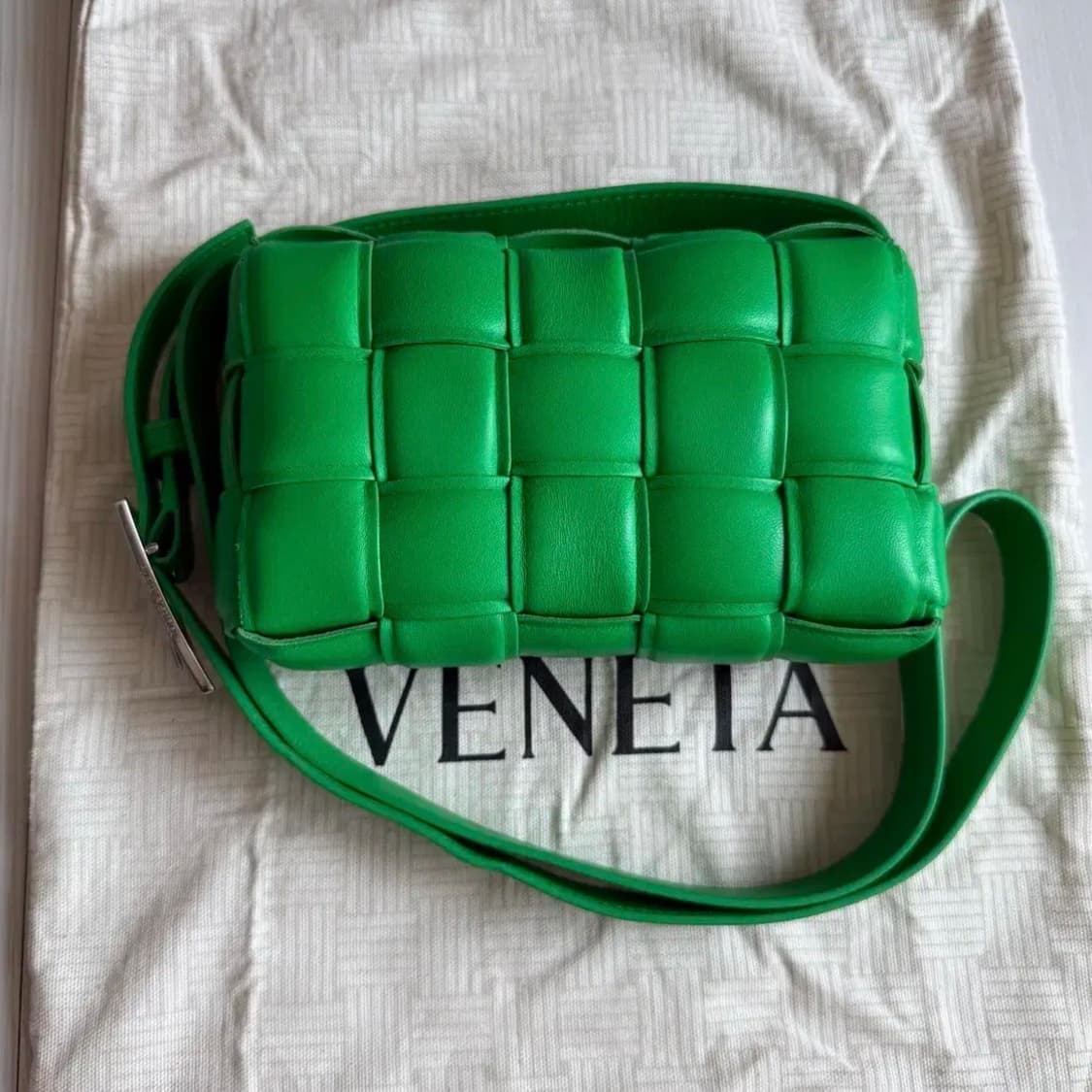 보테가베네타 패딩 카세트 풀박 상품이미지3