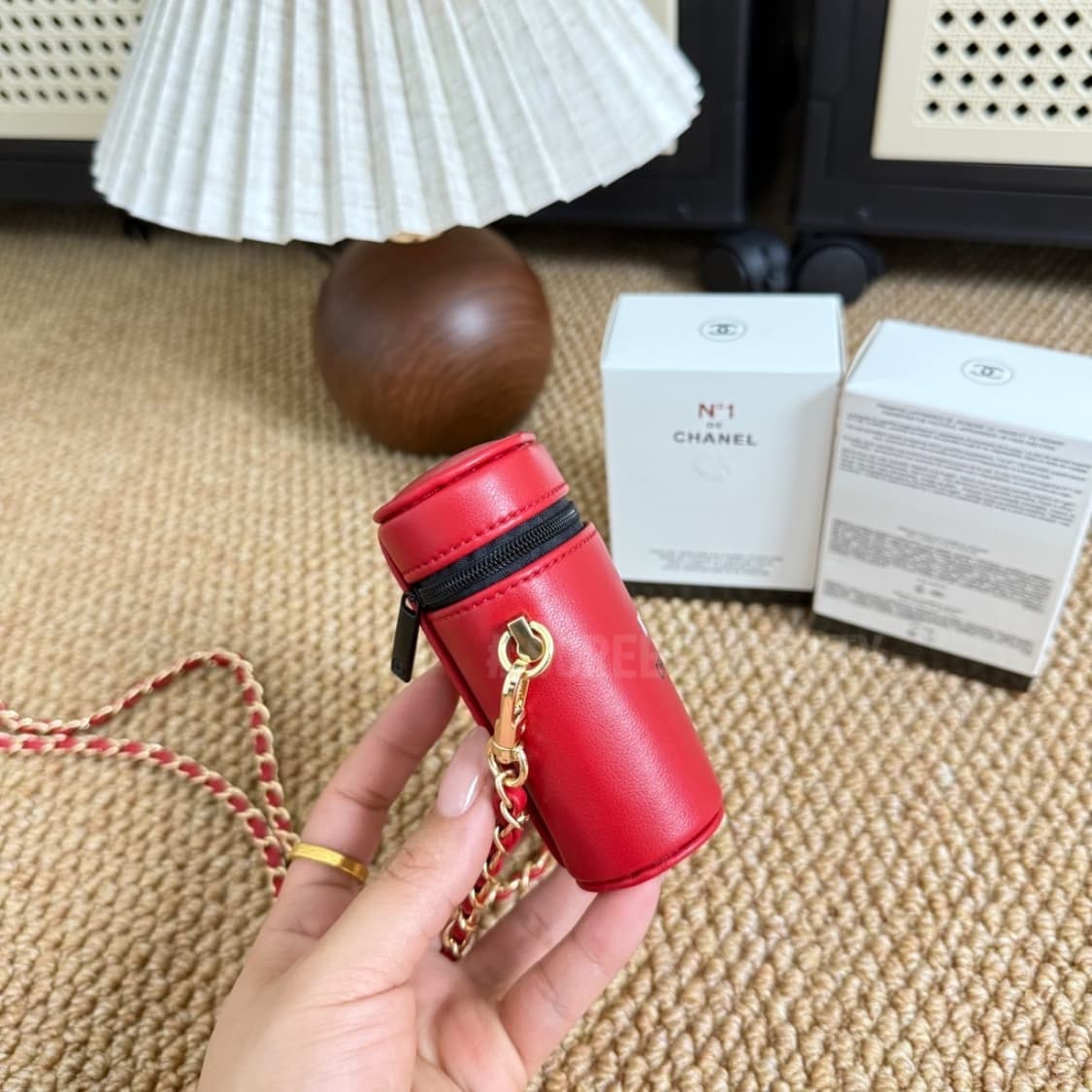 샤넬 뷰티 까멜리아 립파우치 체인백 레드  상품이미지4