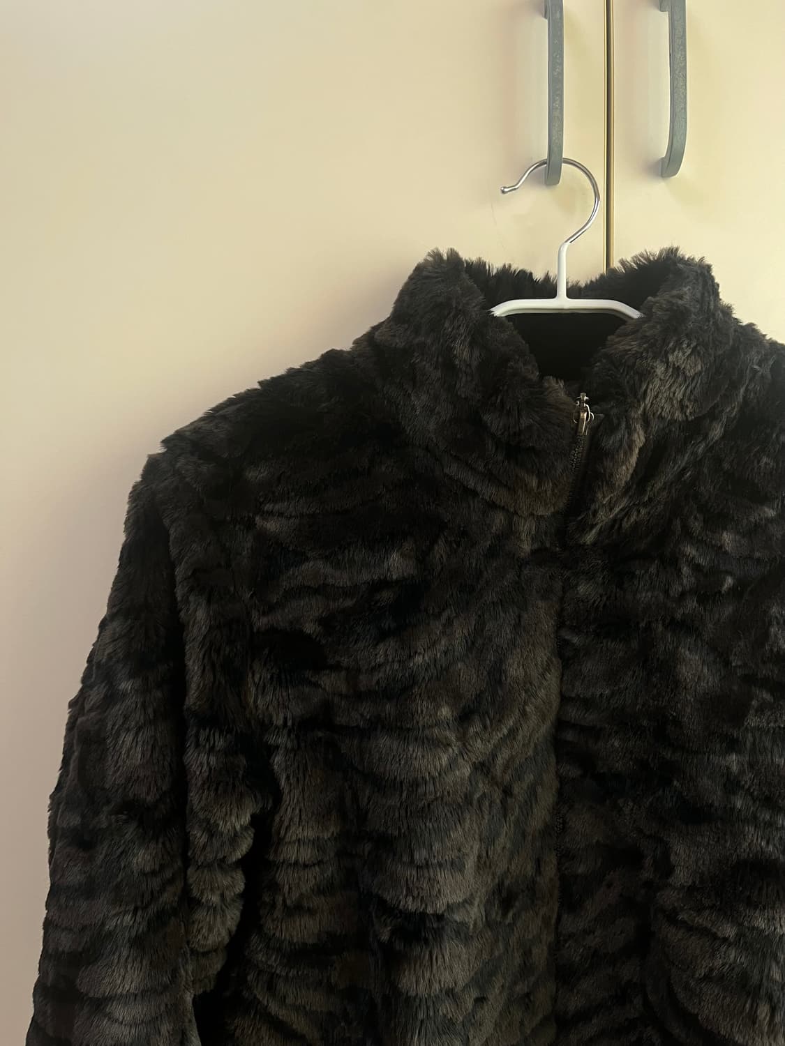 웨이브 퍼 자켓 상품이미지1