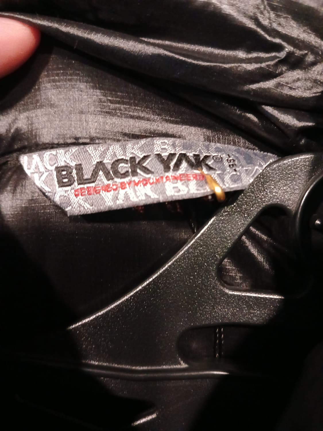 블랙야크 경량패딩 블랙 상품이미지3