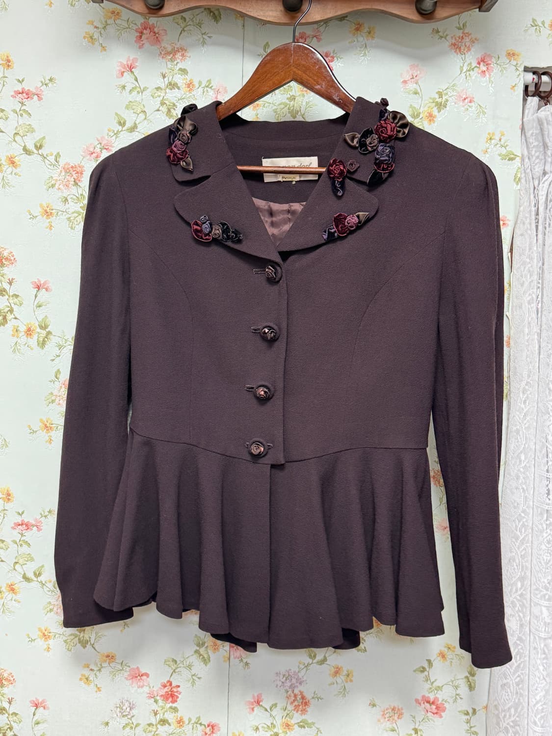 엑시즈팜st 하프 프릴 코트 상품이미지1