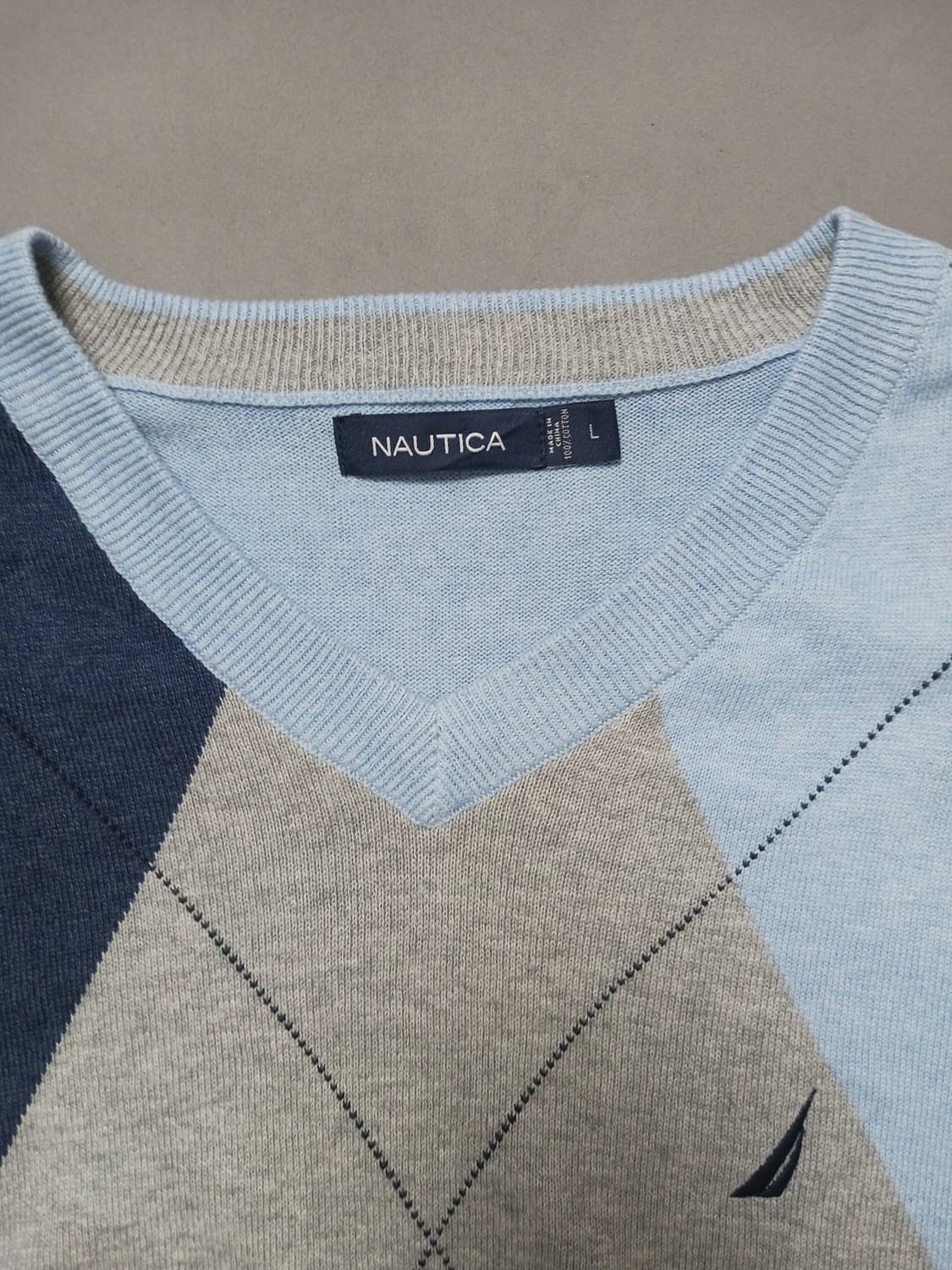 [L] 노티카 아가일 패턴 로고 브이넥 니트 상품이미지2