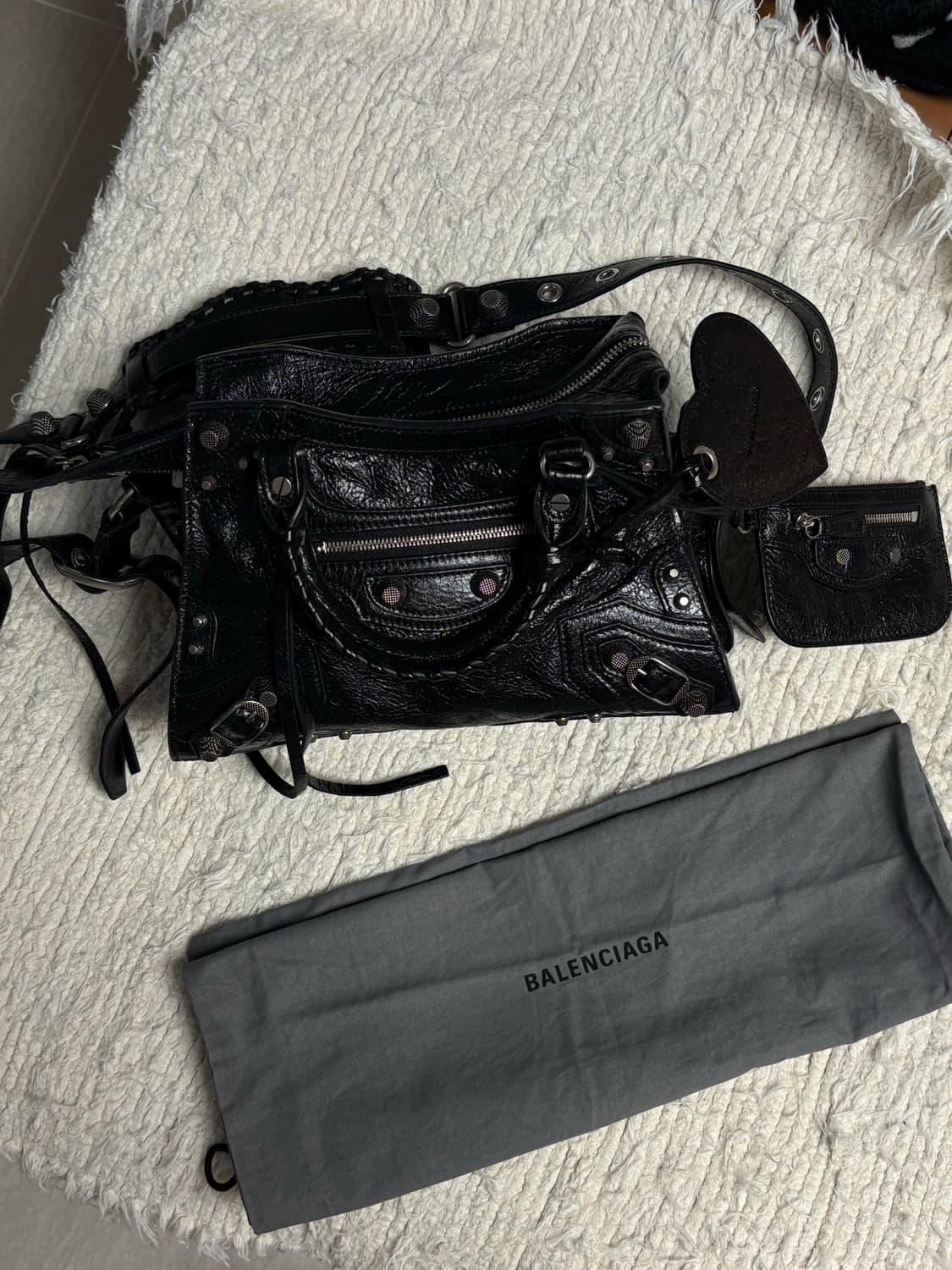 발렌시아가 네오카골 블랙 xs 상품이미지1