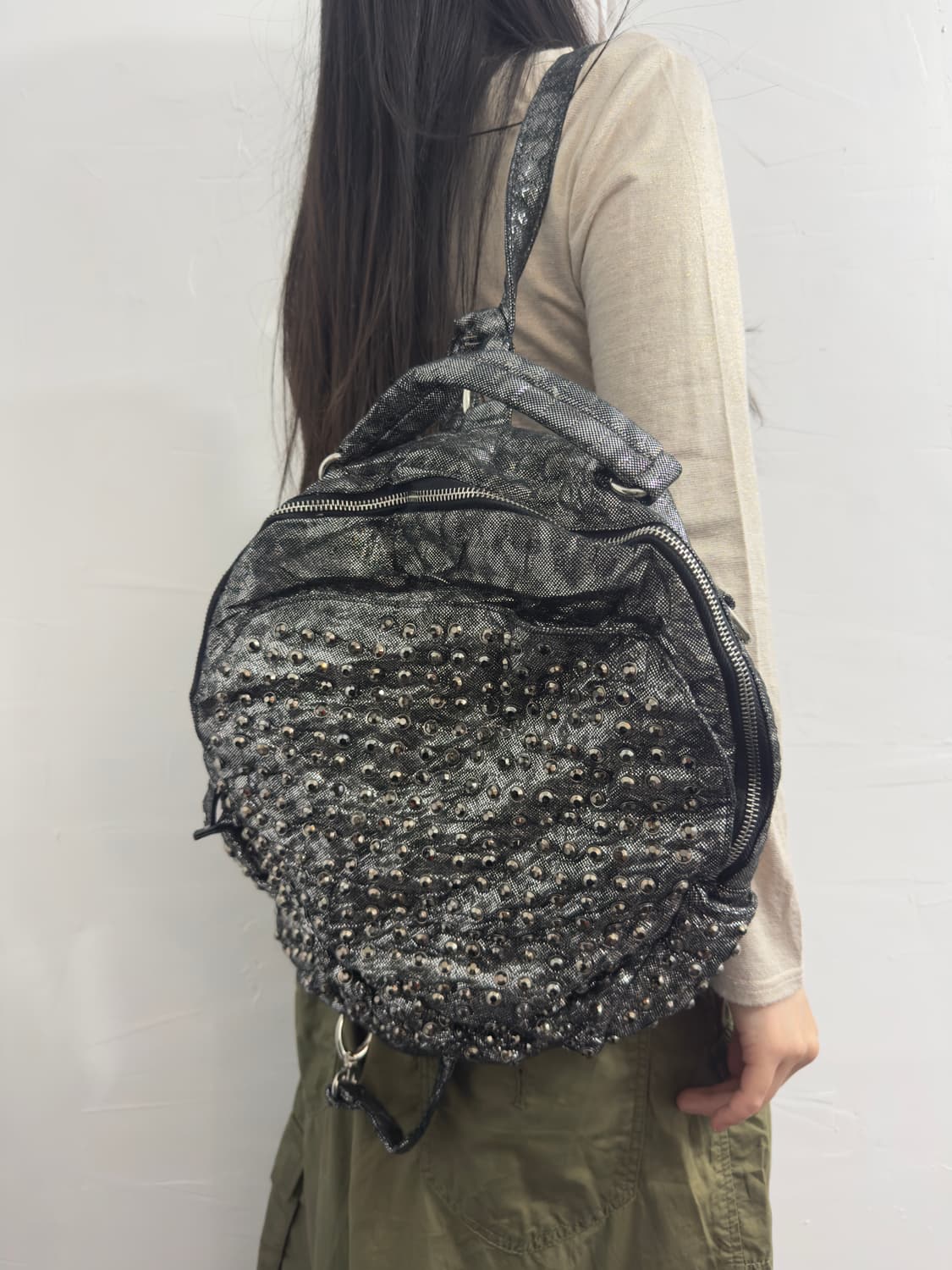 silver cubic backpack 상품이미지1