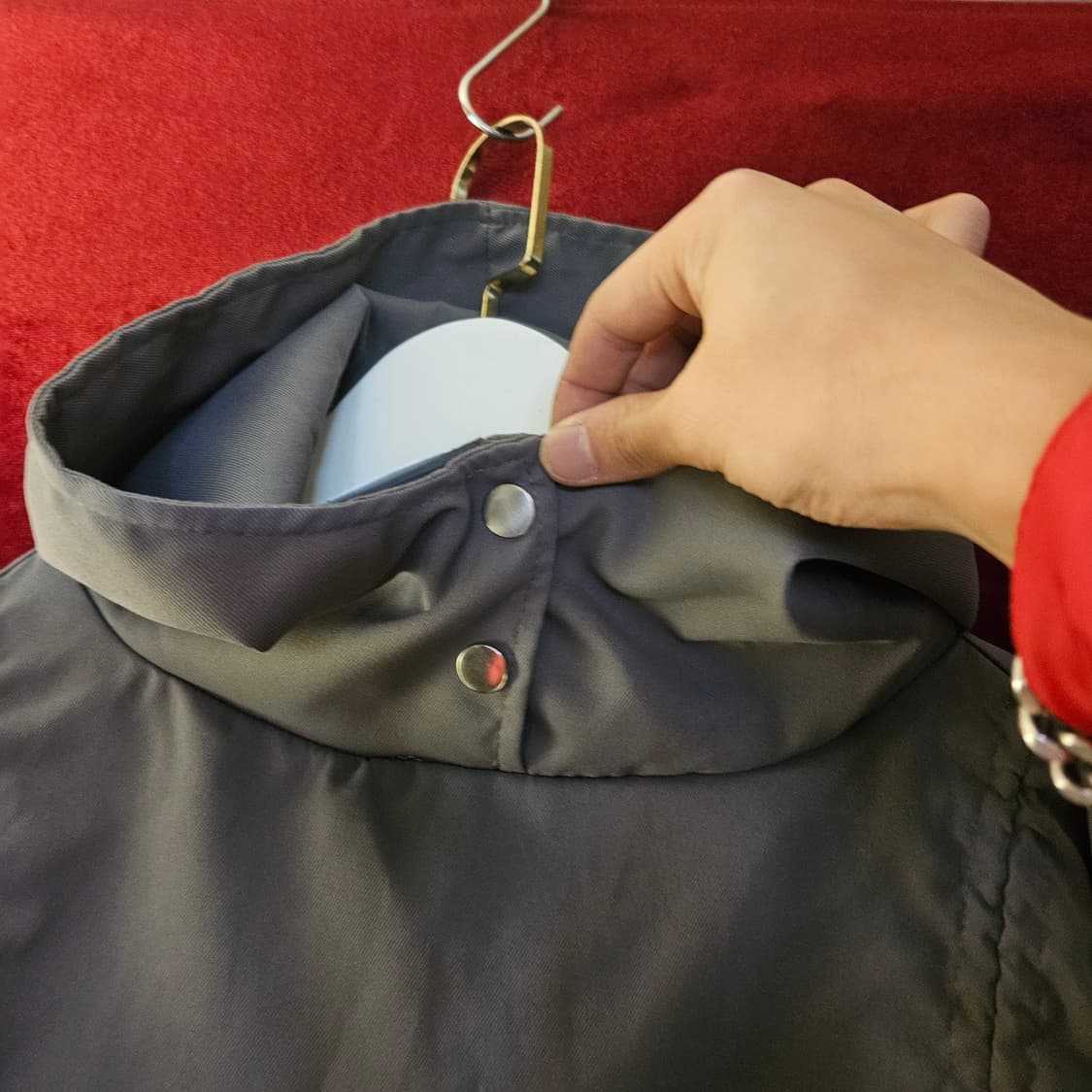 마젠타 스튜디오 벨로 셔링 버튼 챠콜 아노락 Free size 상품이미지5