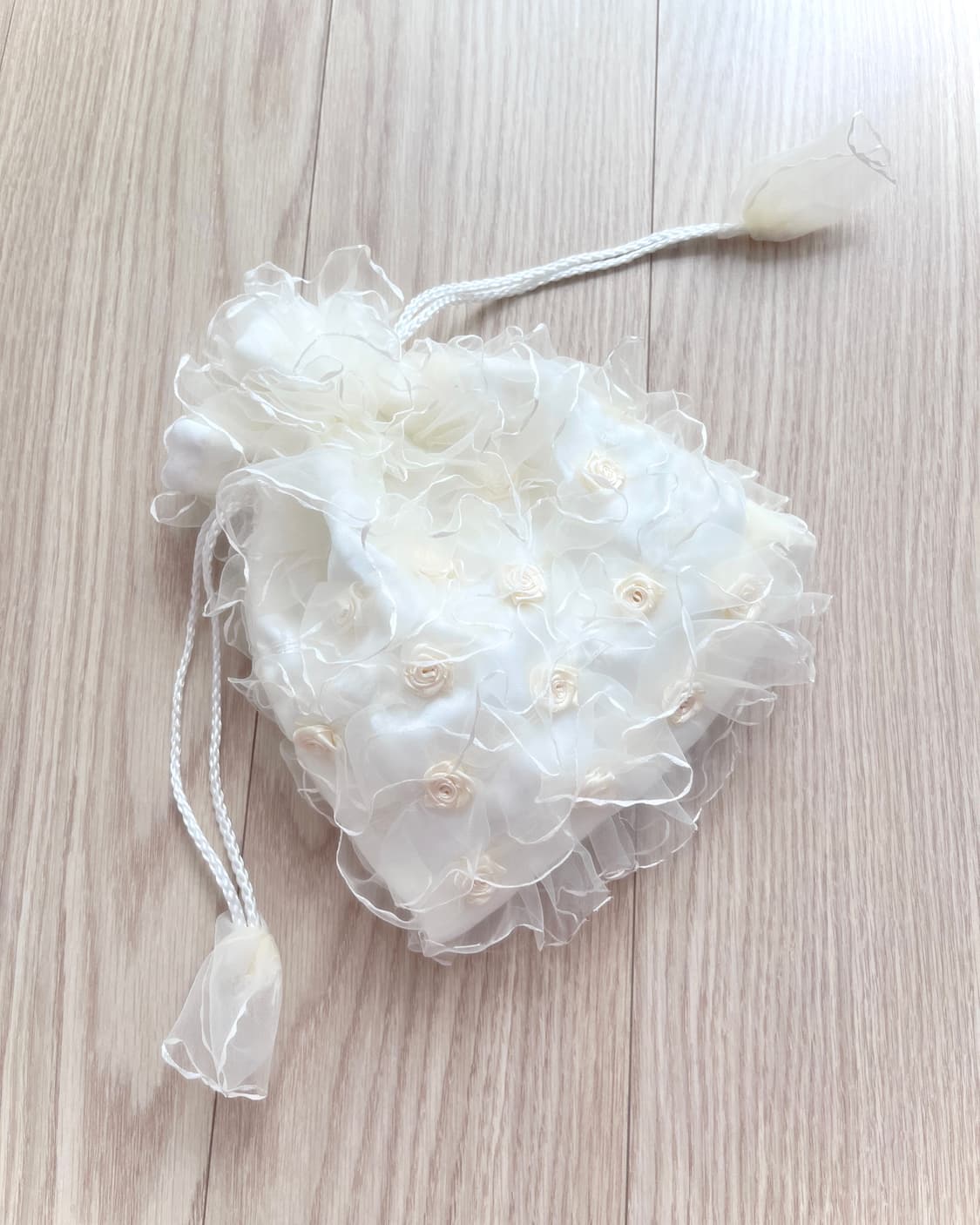 크림 꽃 레이스 파우치 상품이미지1