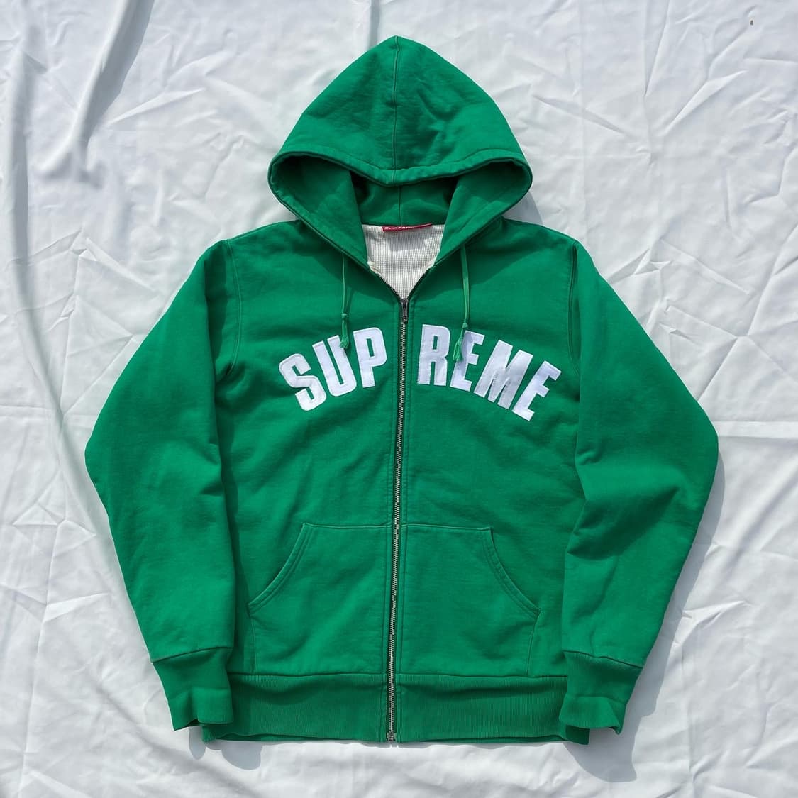 슈프림 아치로고 후드집업 상품이미지1