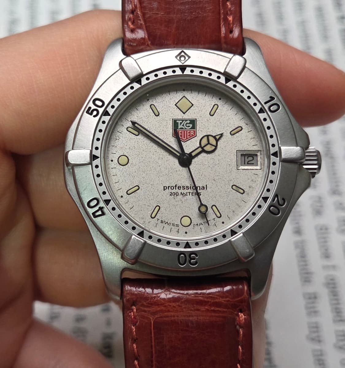 빈티지 태그호이어 프로페셔널 2000 컬러로고 회판 벤츠핸즈 쿼츠 남성용 상품이미지2