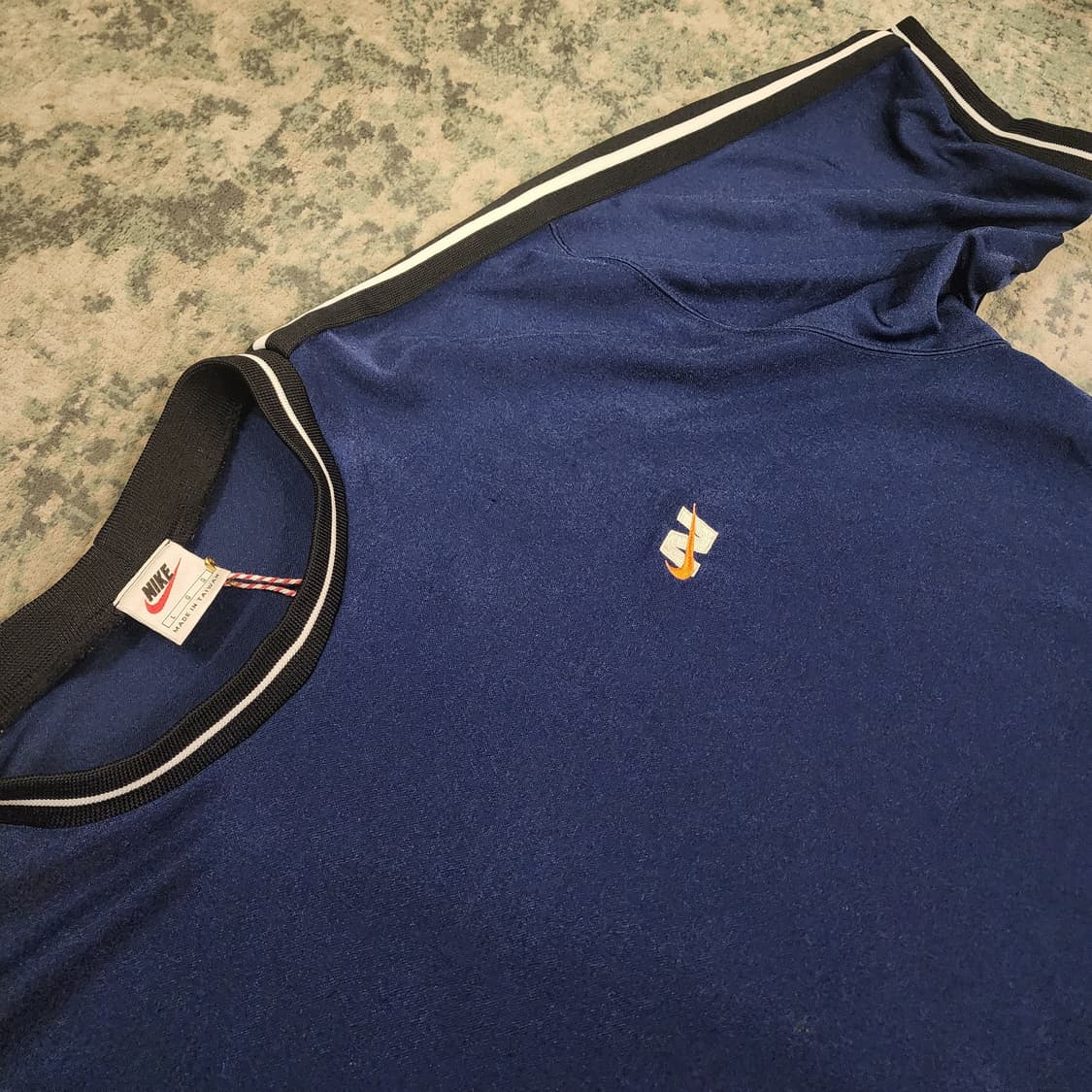 90s 제작 나이키 스포츠 반팔티 상품이미지3