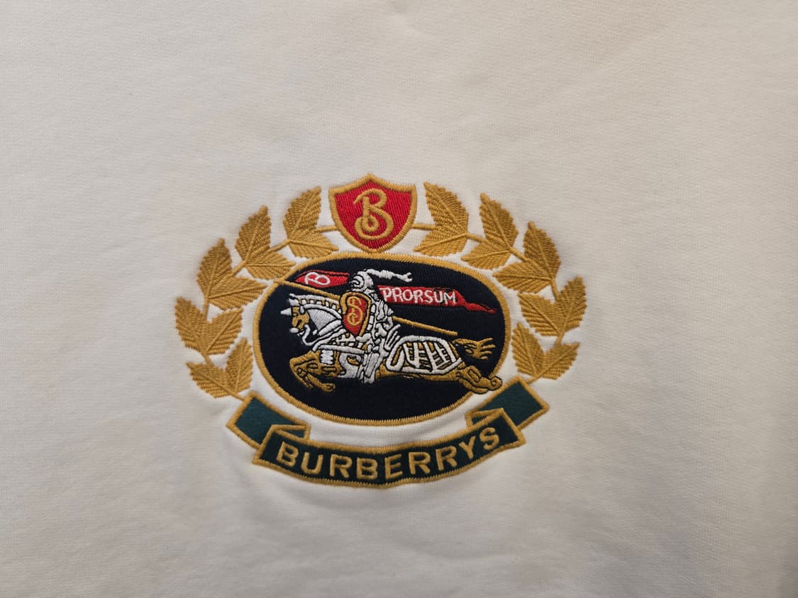 버버리(Burberry)의 클래식 올드로고 자수 스웨트 셔츠 상품이미지3