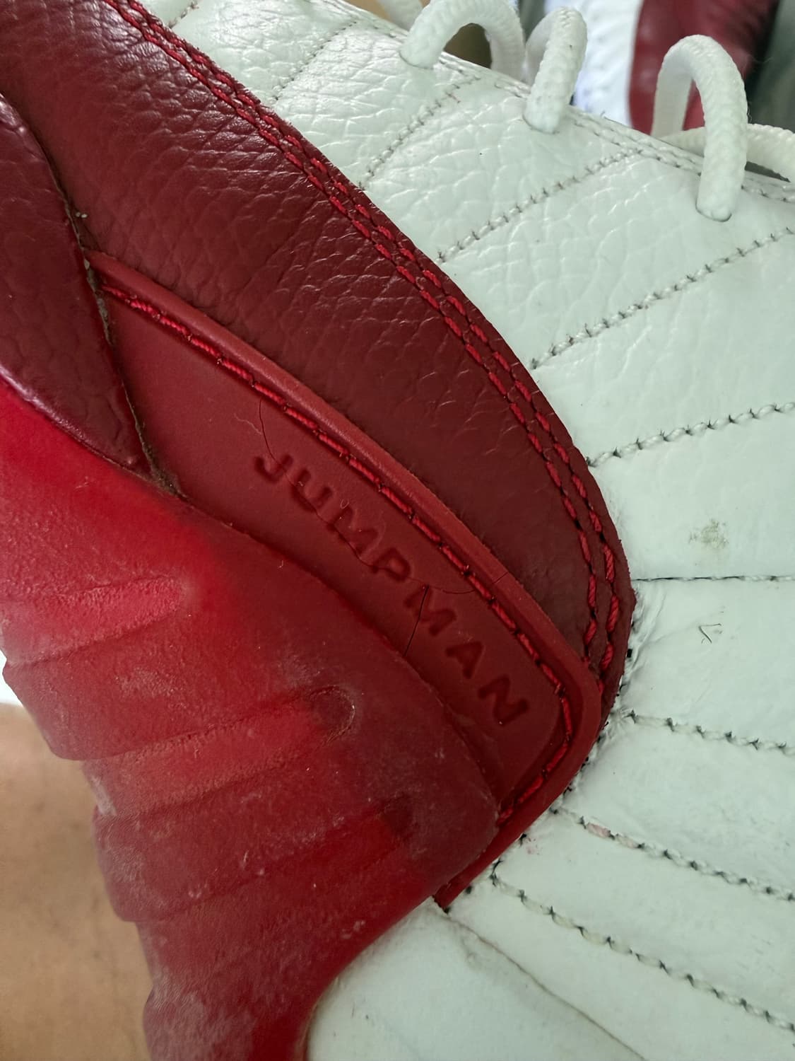 에어 조던 12 레트로 체리 gs 상품이미지8