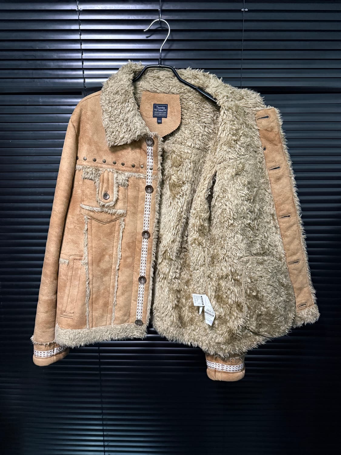썰스데이 아일랜드 베이지 카멜 털 무스탕 웨스턴 빈티지 스웨이드 100 상품이미지7