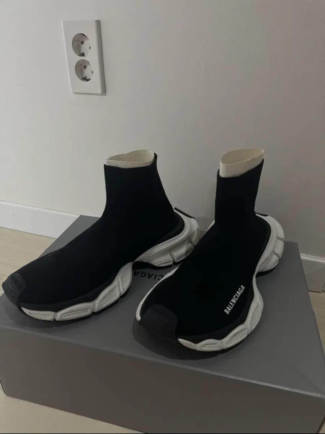 (49) 발렌시아가 3xl 스피드러너 상품이미지8