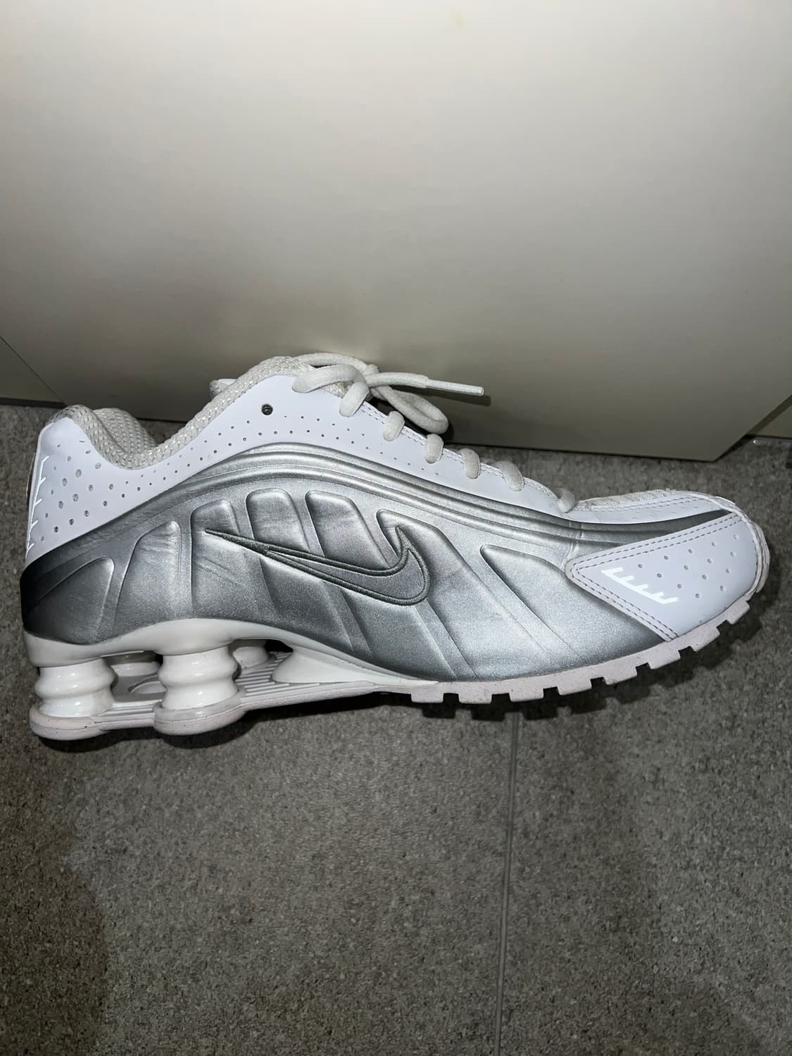 나이키 샥스 nike shox r4 화이트 메탈릭실버 상품이미지2