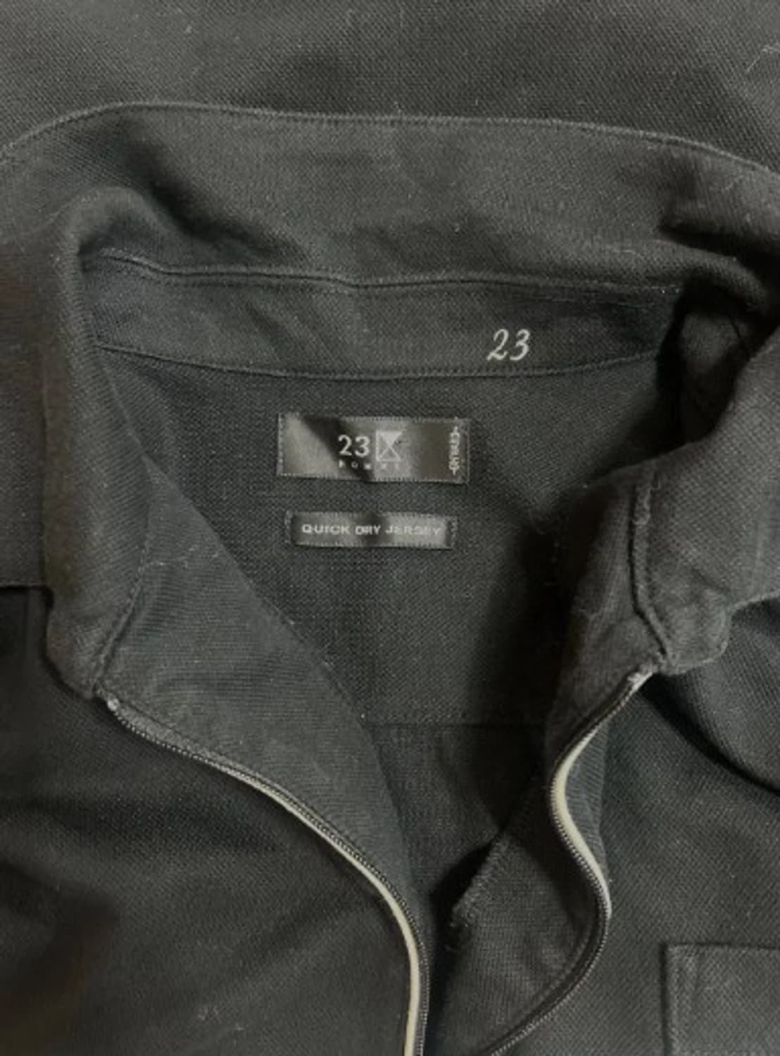 23구 남성 블랙 집업반팔티셔츠 46 상품이미지4