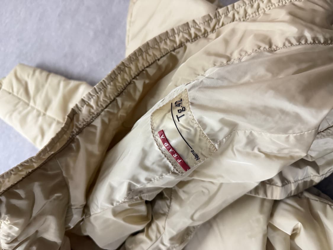 00‘s 프라다 나일론 후드 점퍼자켓 상품이미지9