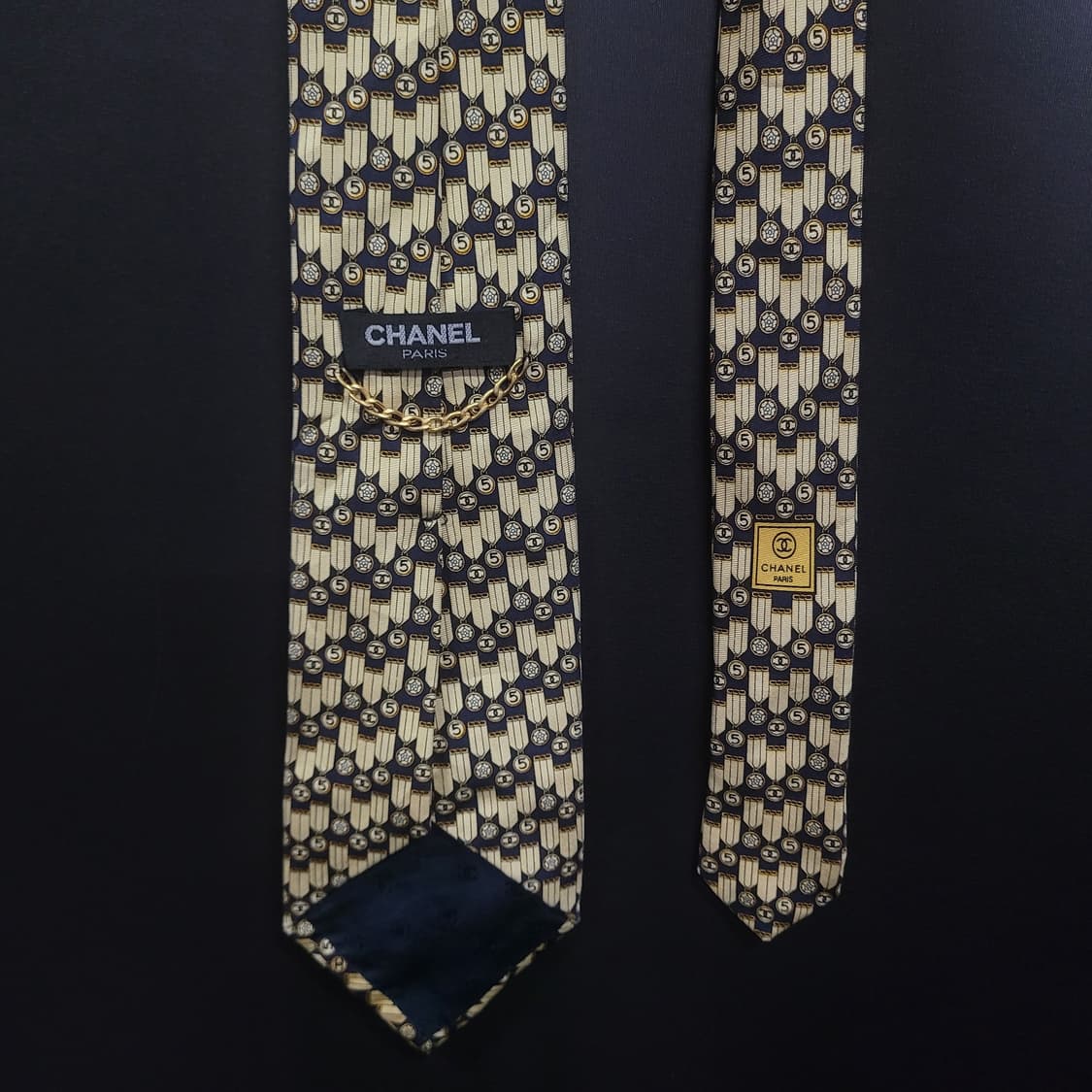 CHANEL 샤넬 아카이브 시그니처 로고 실크 넥타이 상품이미지5