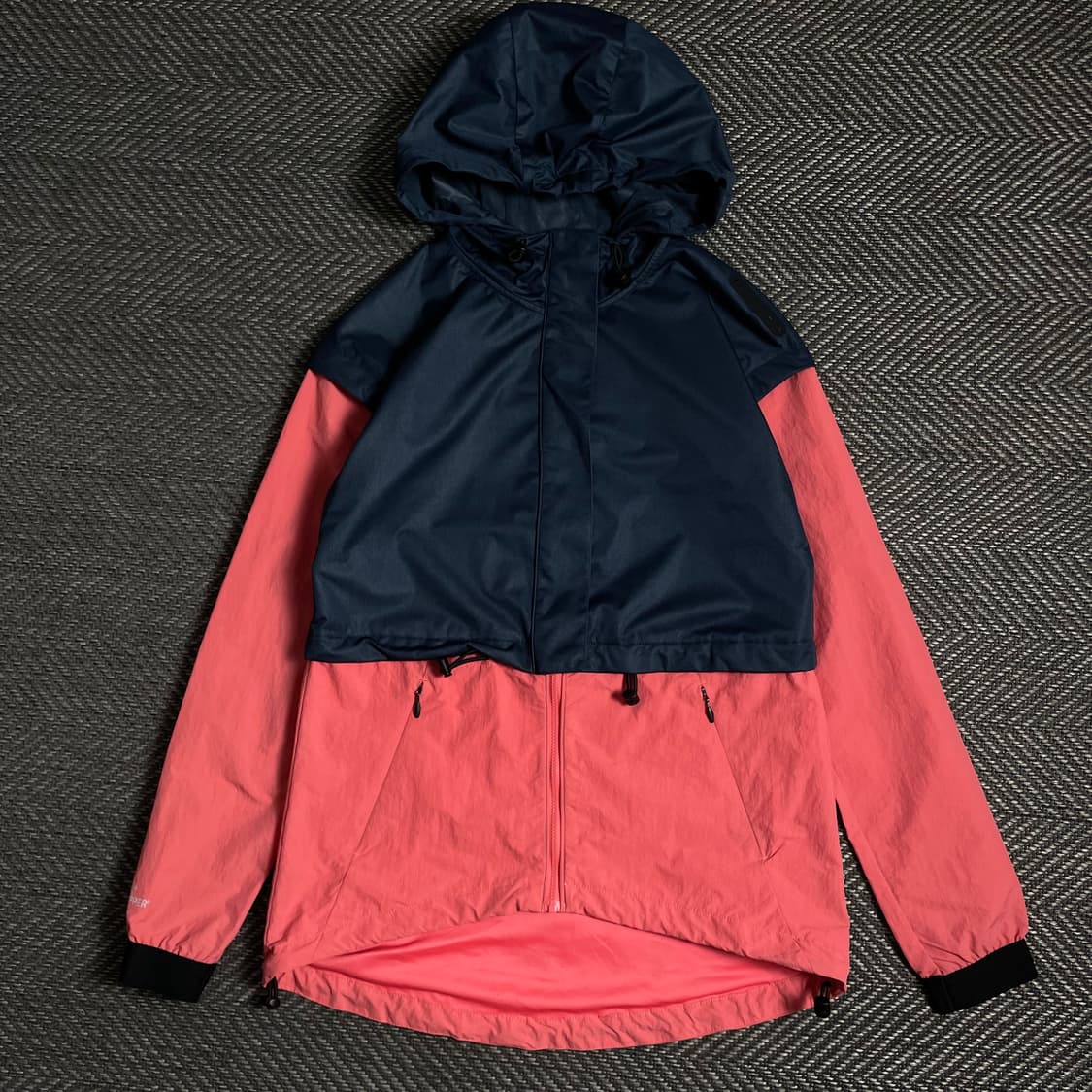 언더아머 우먼스 나일론 경량 윈드 브레이커 바람막이y 4868 상품이미지2