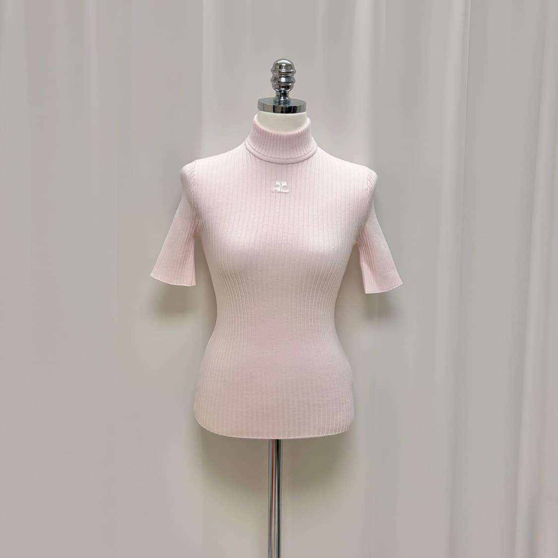 꾸레쥬 핑크 골지 반팔 니트 상품이미지1