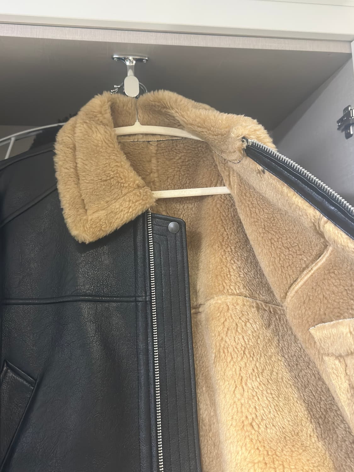 새상품)알렌느 무스탕 시어링 레더 자켓 브라운 2 사이즈 상품이미지3