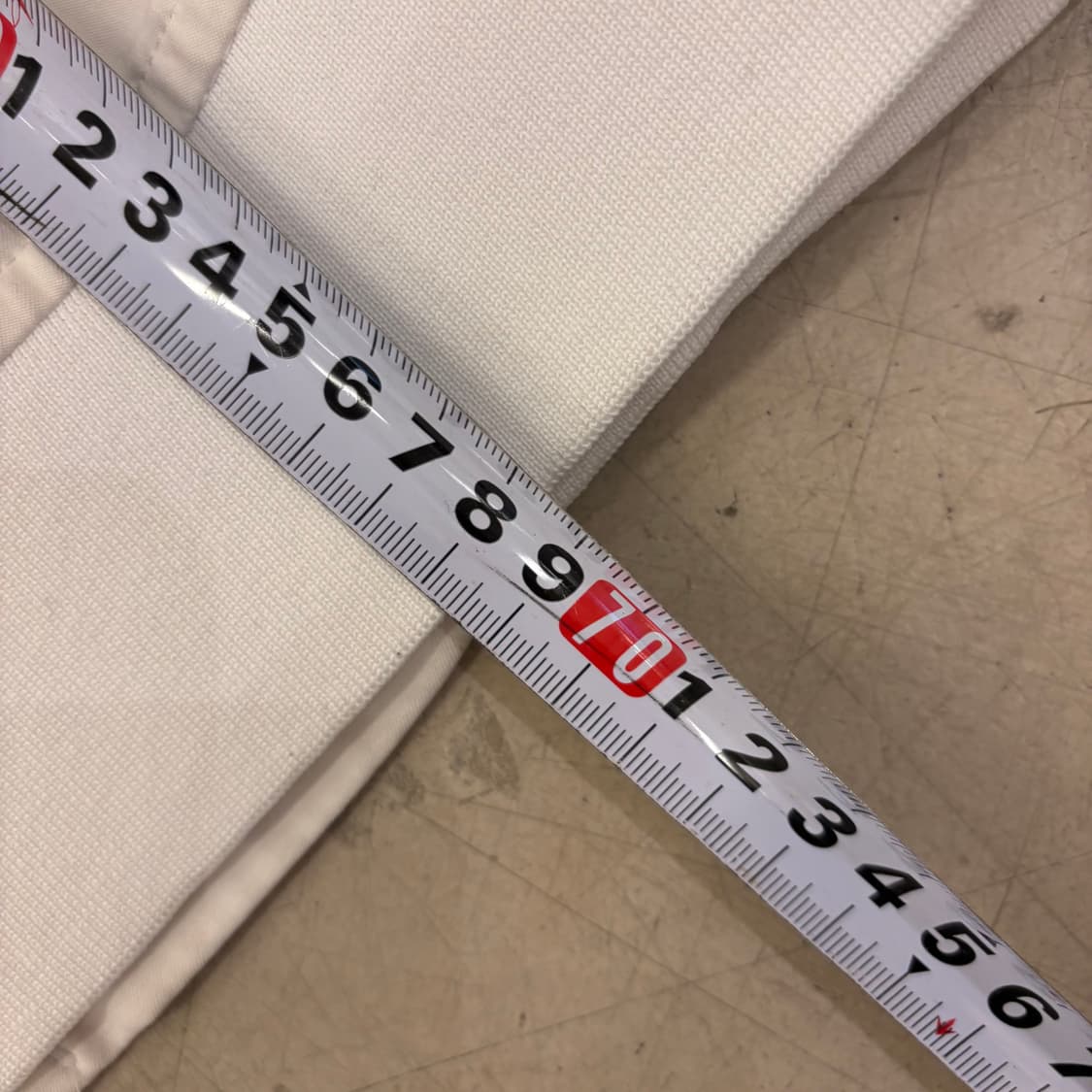 언더아머 스몰로고 화이트 자켓 상품이미지5