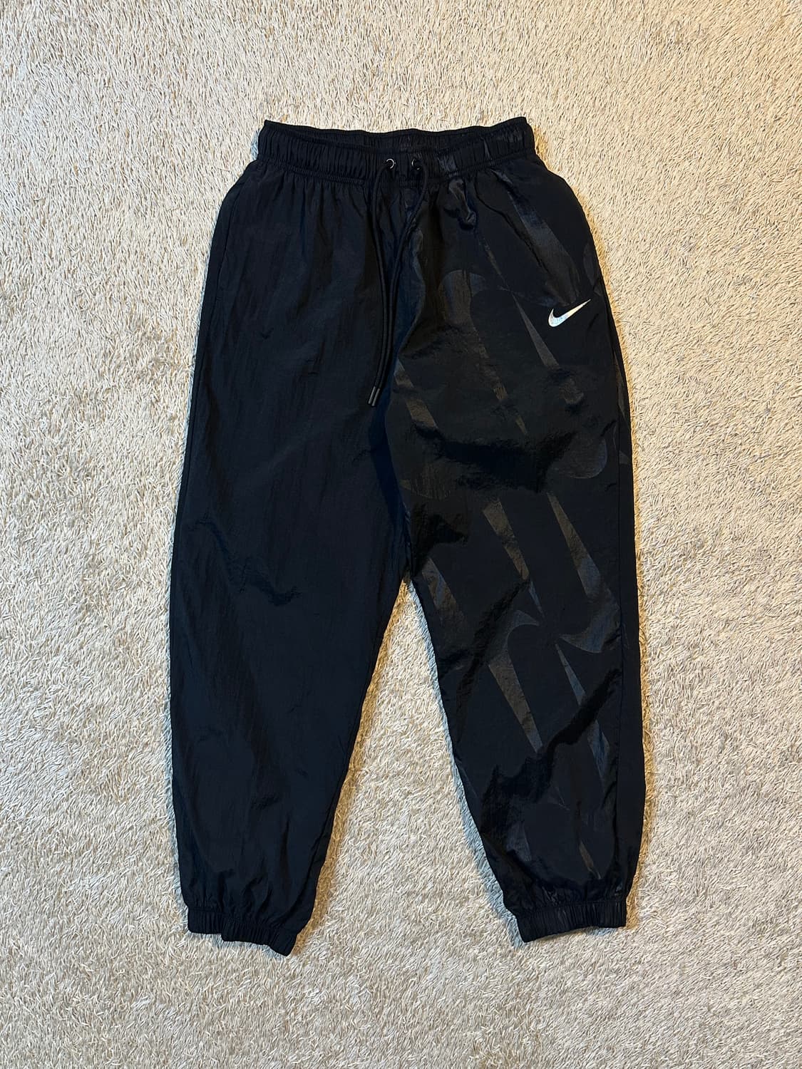 나이키 신형 스우시 미드라이즈 우븐 트랙팬츠 블랙 상품이미지2