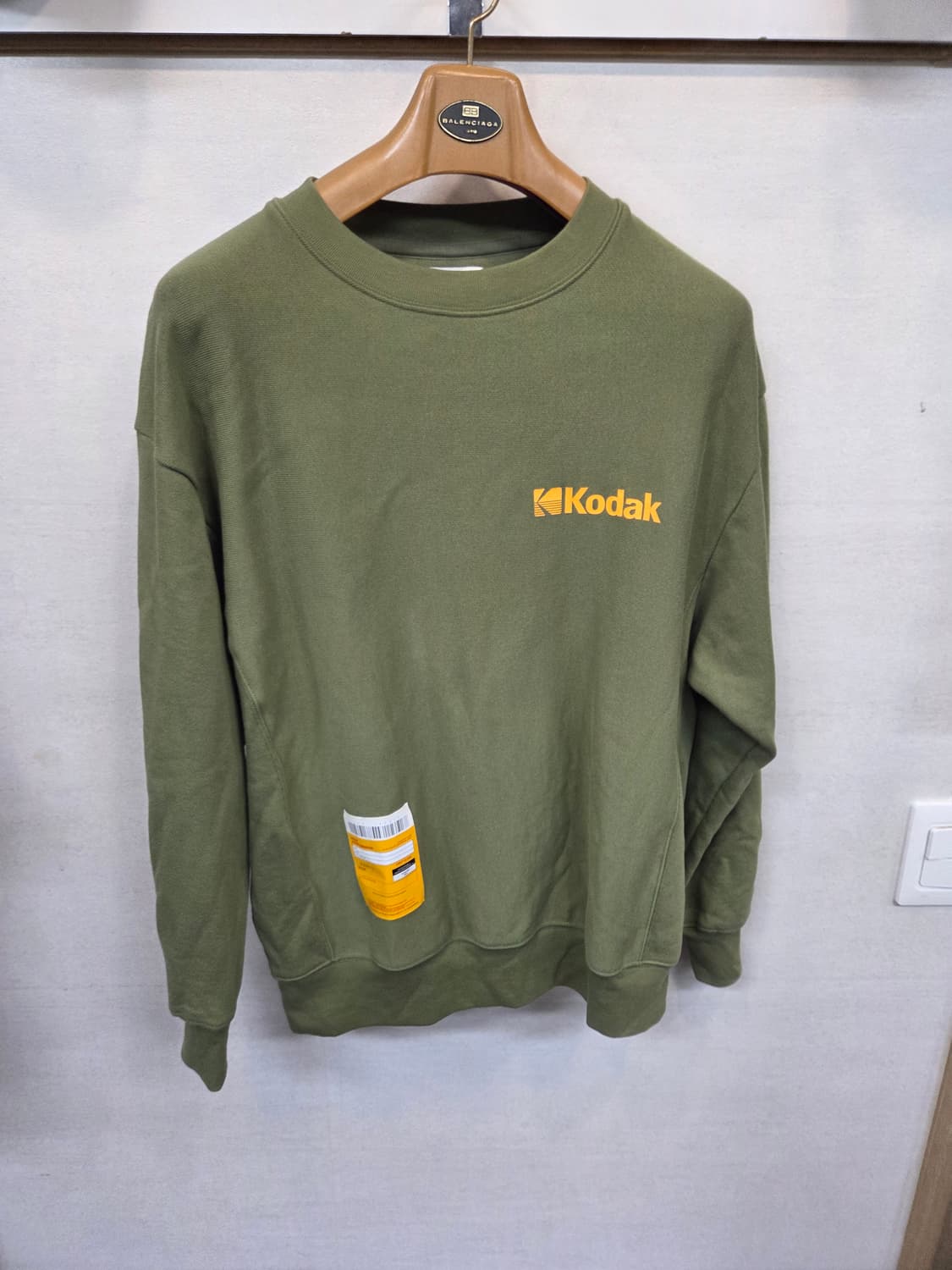 코닥 메일로 로고 카키 맨투맨 95 상품이미지1