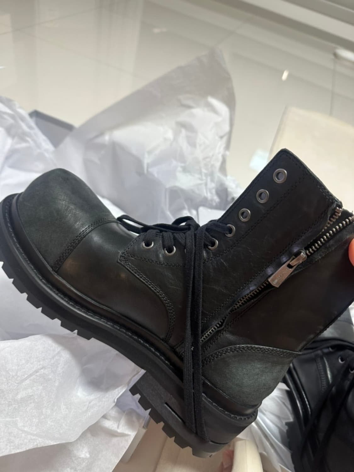 코인서울 쏘유레슈어 270size 새상품 상품이미지1