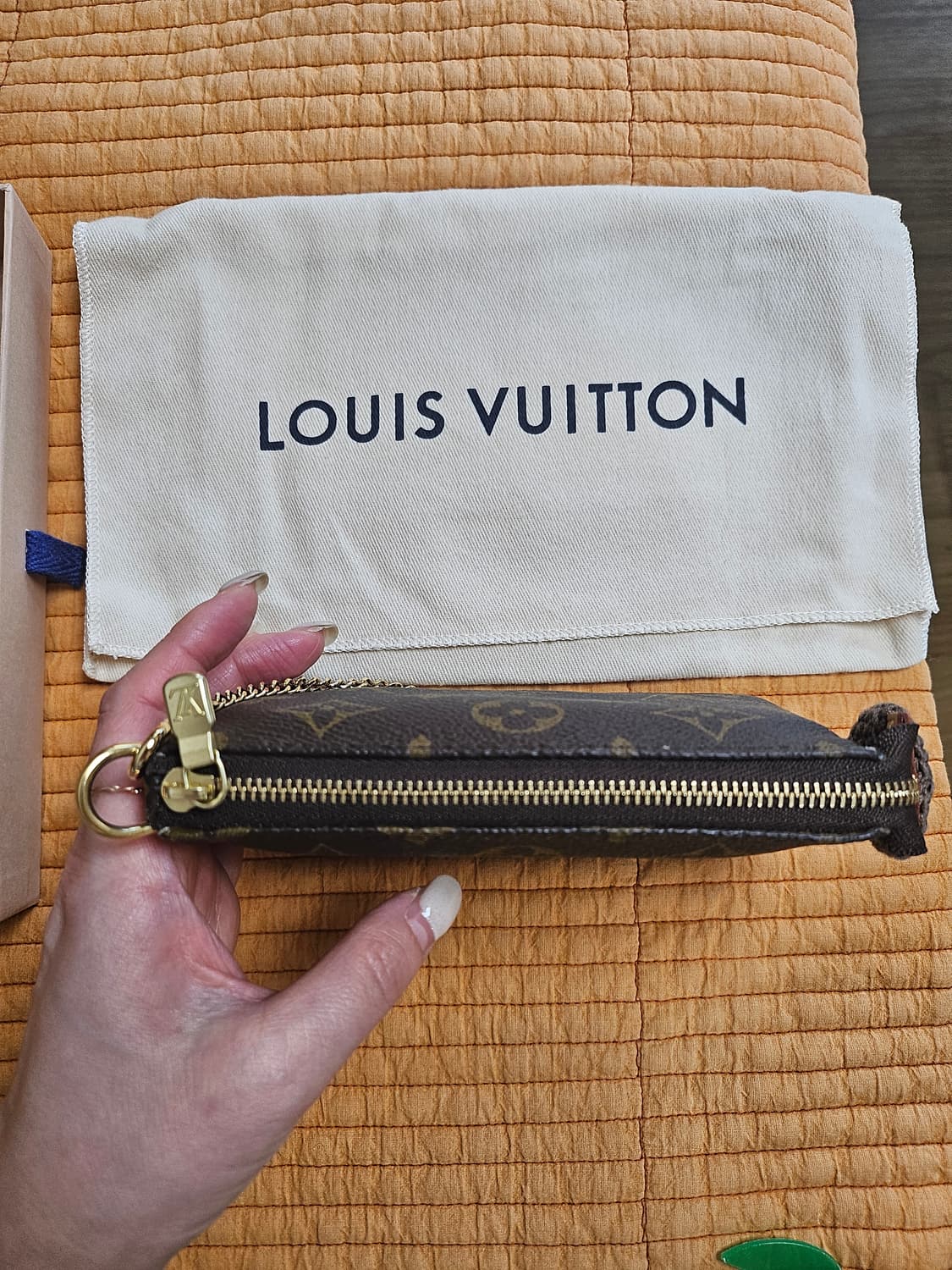 루이비통 미니 포쉐트 악세수아 정품 상품이미지2