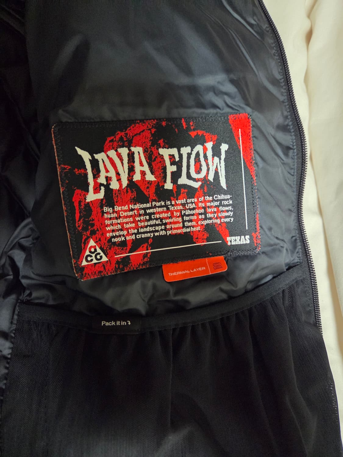 나이키 acg 라바플로우 써마핏 경량패딩 팝니다L사이즈 상품이미지6