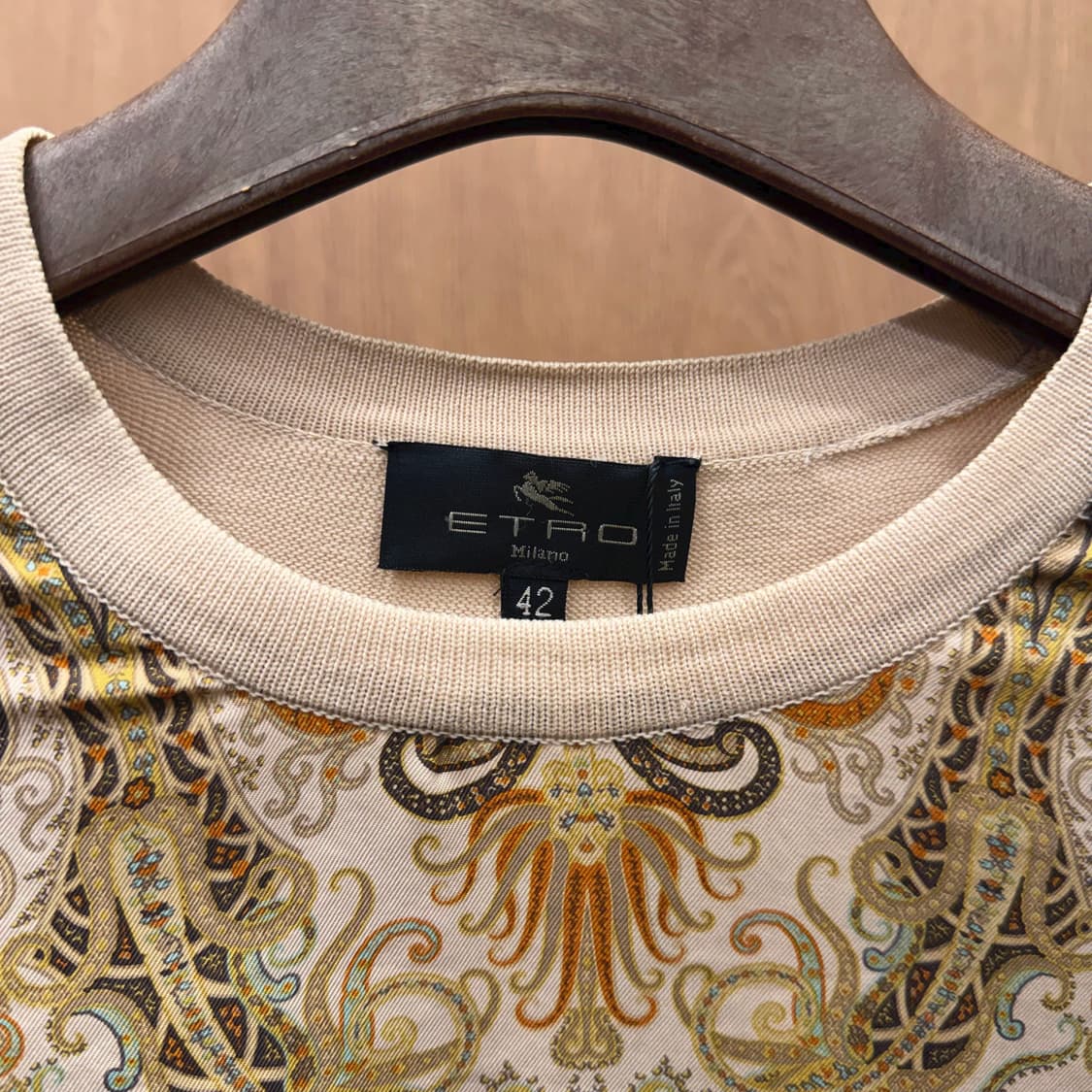 에트로 반팔 크롭 니트 페이즐리 패턴 라운드넥 디테일 슬림핏 베이비 핑크 상품이미지6