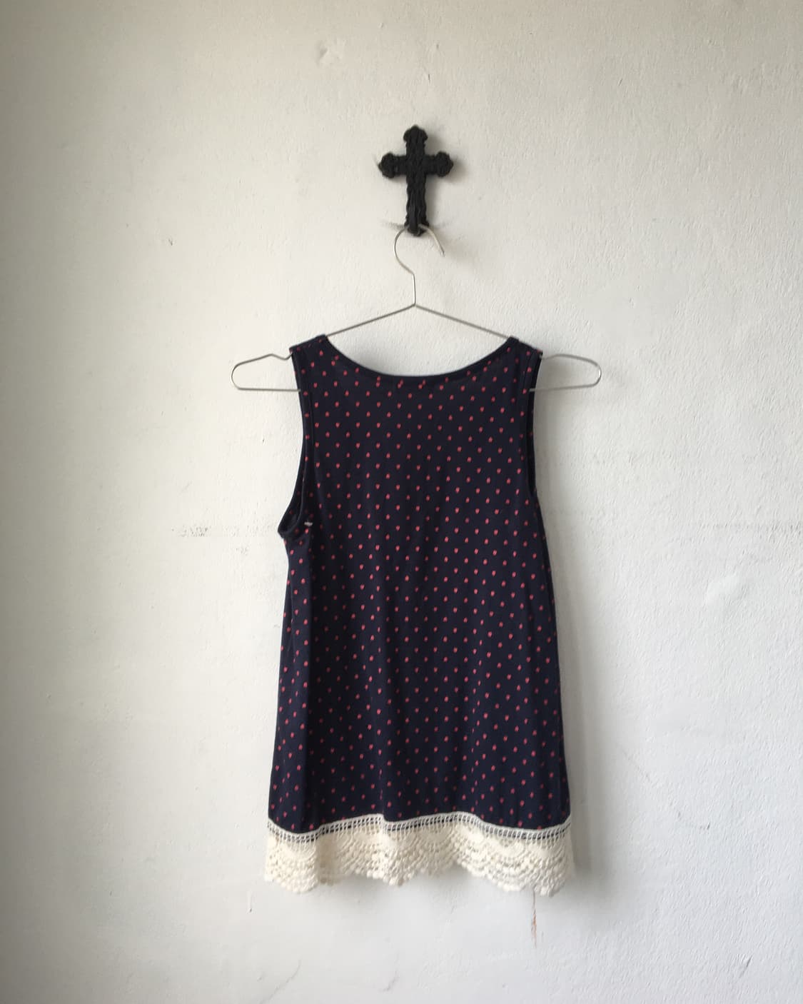 Crochet trimming dot pattern sleeveless 상품이미지2