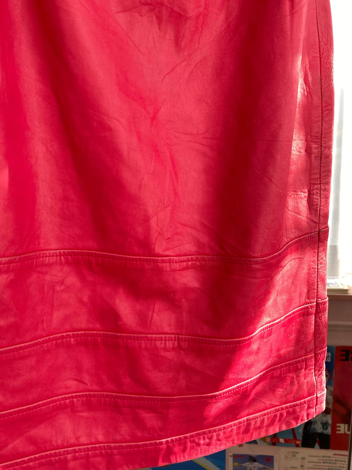 핫핑크 레더 미디 스커트 상품이미지8