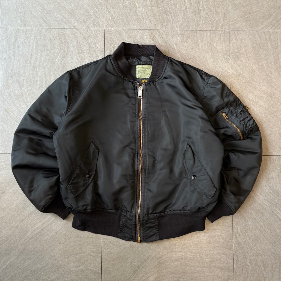 알파인더스트리 정품 블랙 ma-1 자켓 상품이미지1
