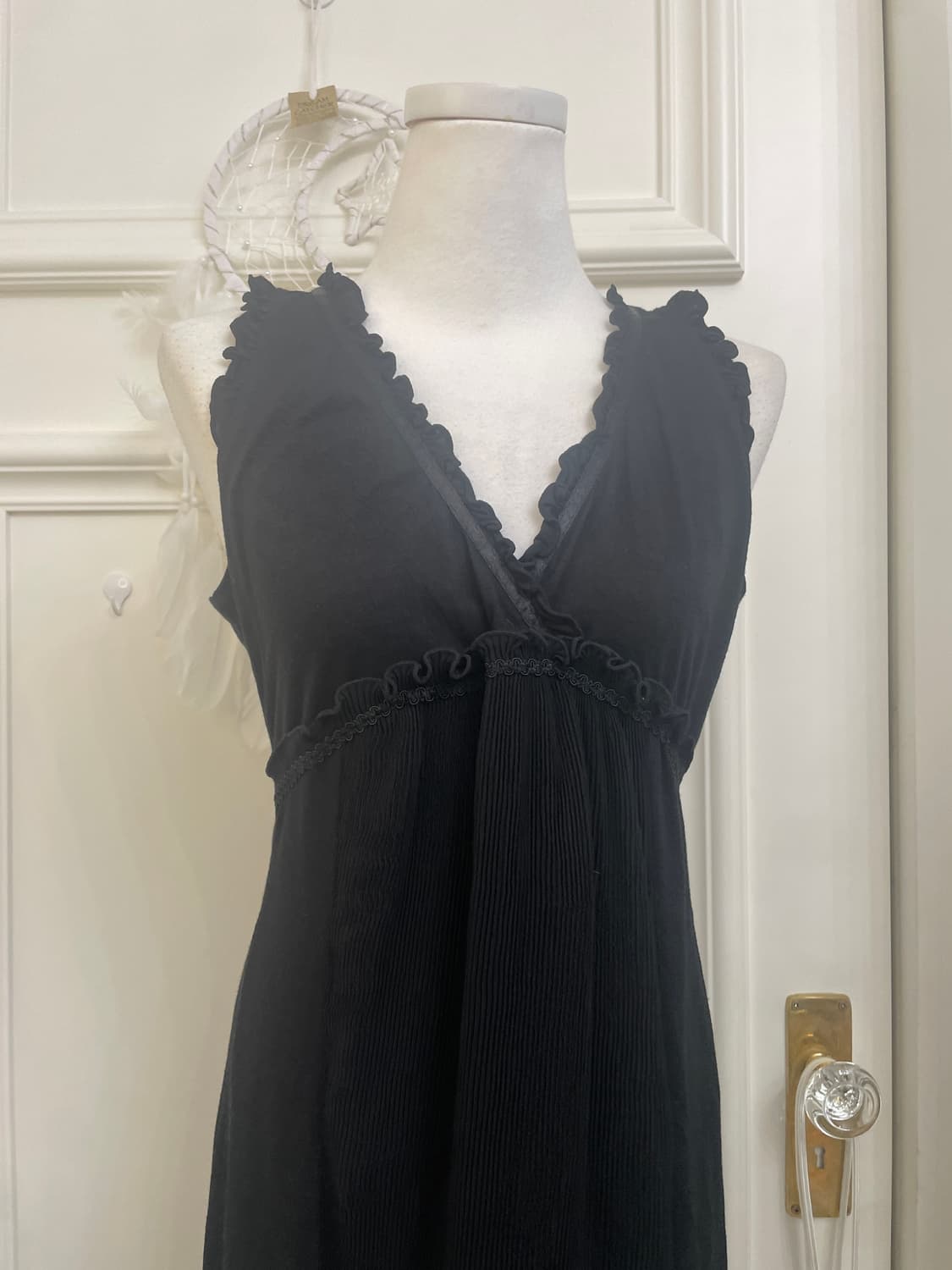 black cotton pleats point v-neck opc 상품이미지4
