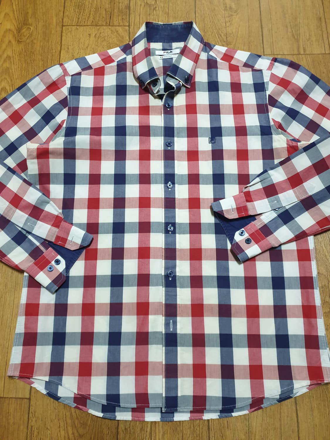 1123 휠라 긴팔 남방셔츠 100 사이즈입니다 상품이미지2