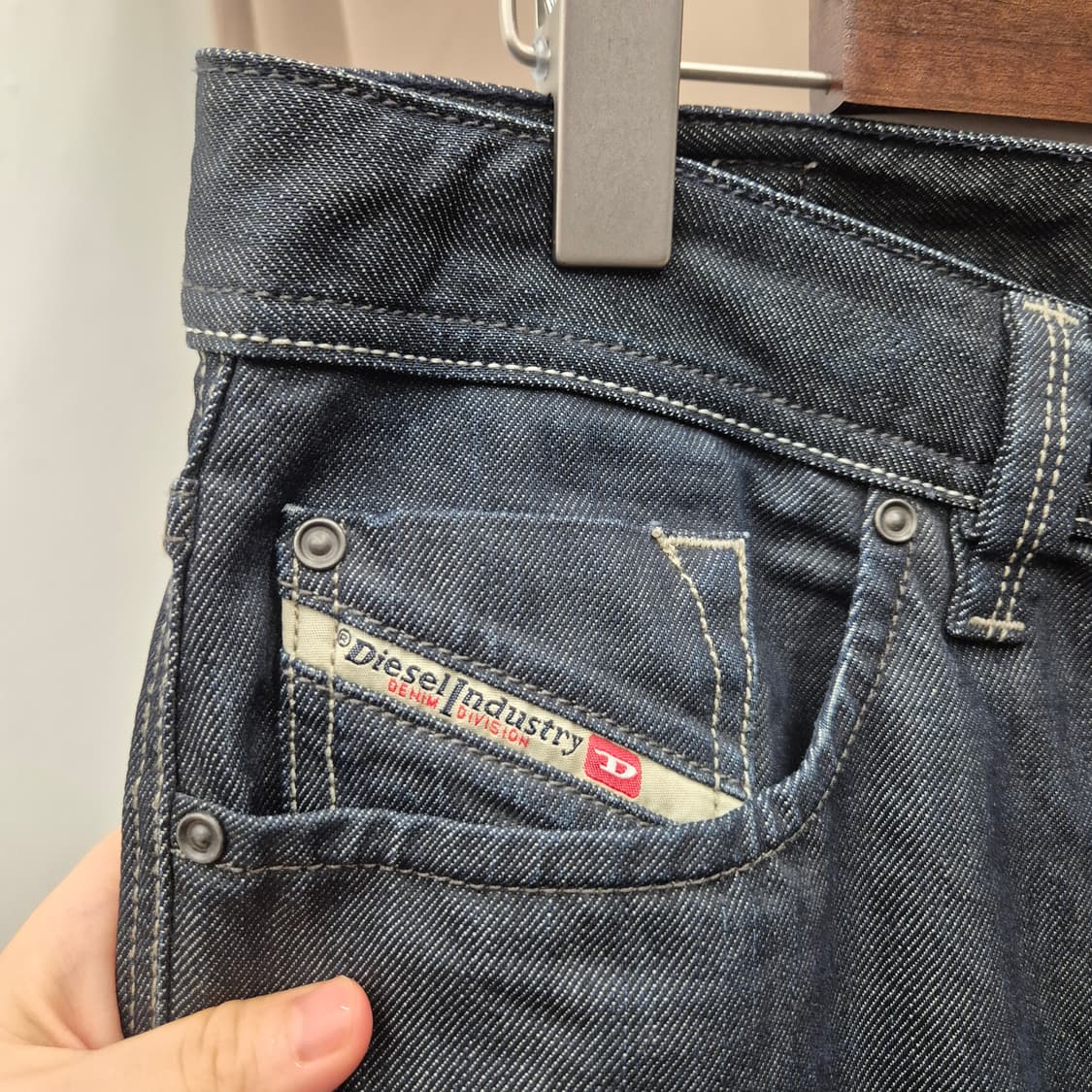 디젤 라키 레귤러 스트레이트핏 31 상품이미지5