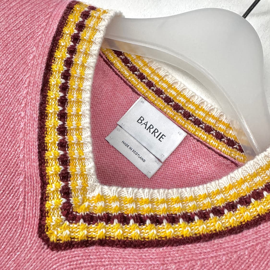 배리 BARRIE 캐시미어 브이넥 니트 상품이미지4