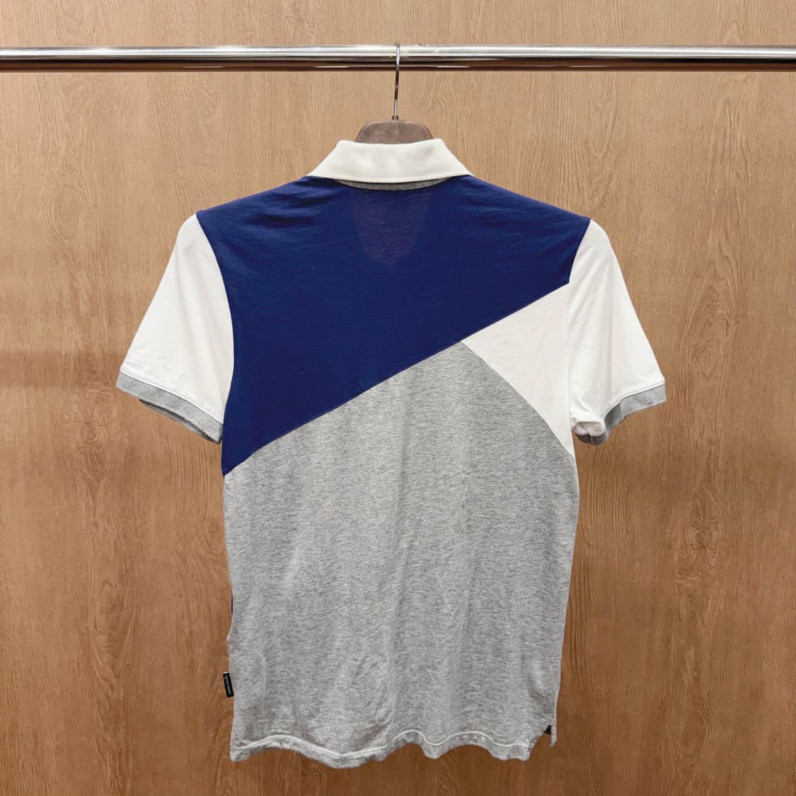 아르마니 익스체인지 컬러블록 반팔 카라 티셔츠 사선 배색 상품이미지3