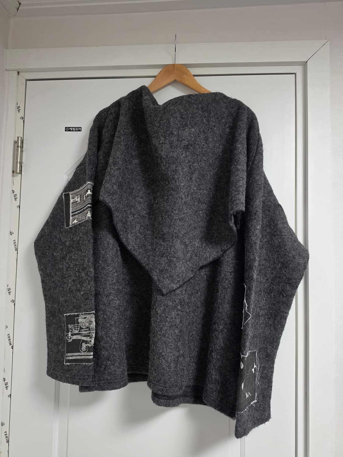 Minus 스카프 스웨터 상품이미지1