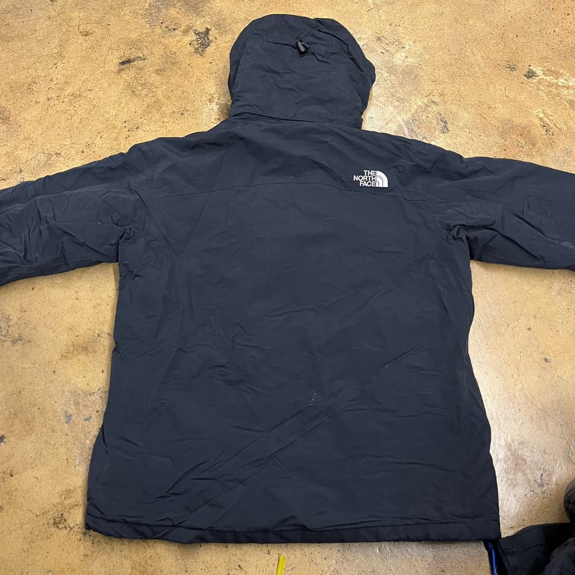 [정품/100] 노스페이스 블랙 후드 바람막이 자켓 b15 상품이미지4