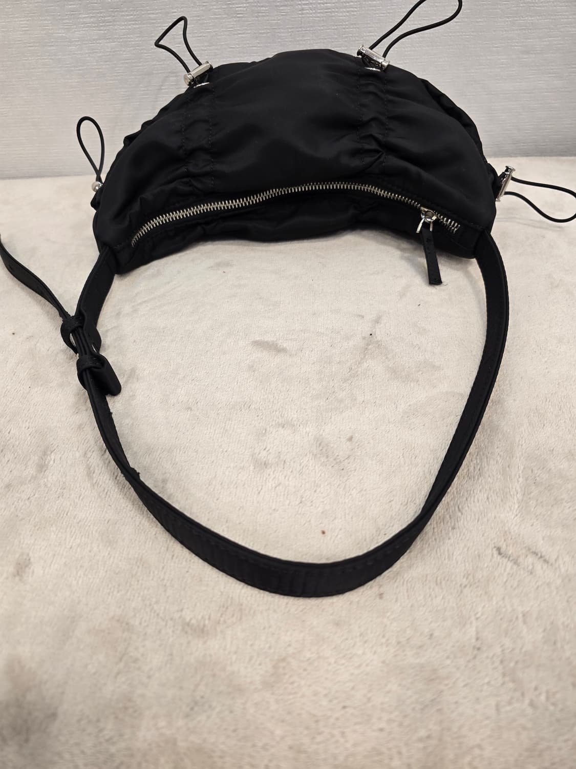 자라 ZARA 블랙 셔링 숄더백/호보백 상품이미지5