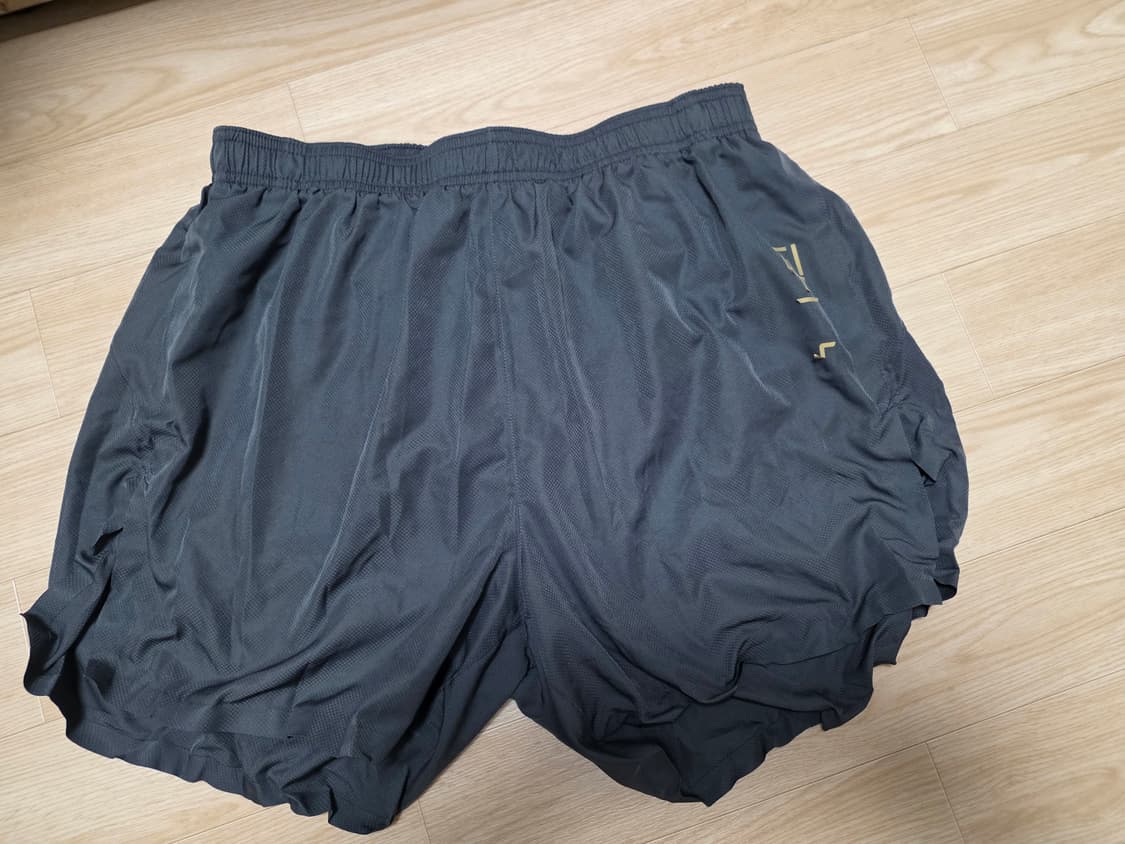 2XU 러닝 쇼츠 L 챠콜 (속바지 O, 총장 40cm) 상품이미지1