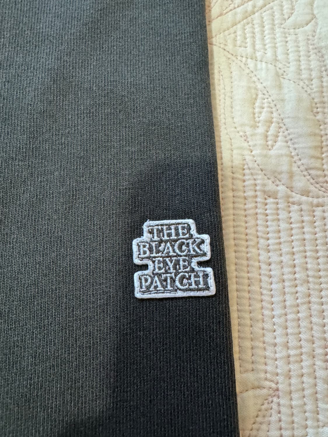 블랙아이패치(black eye patch) 로고 티셔츠 L사이즈 새상품 상품이미지2