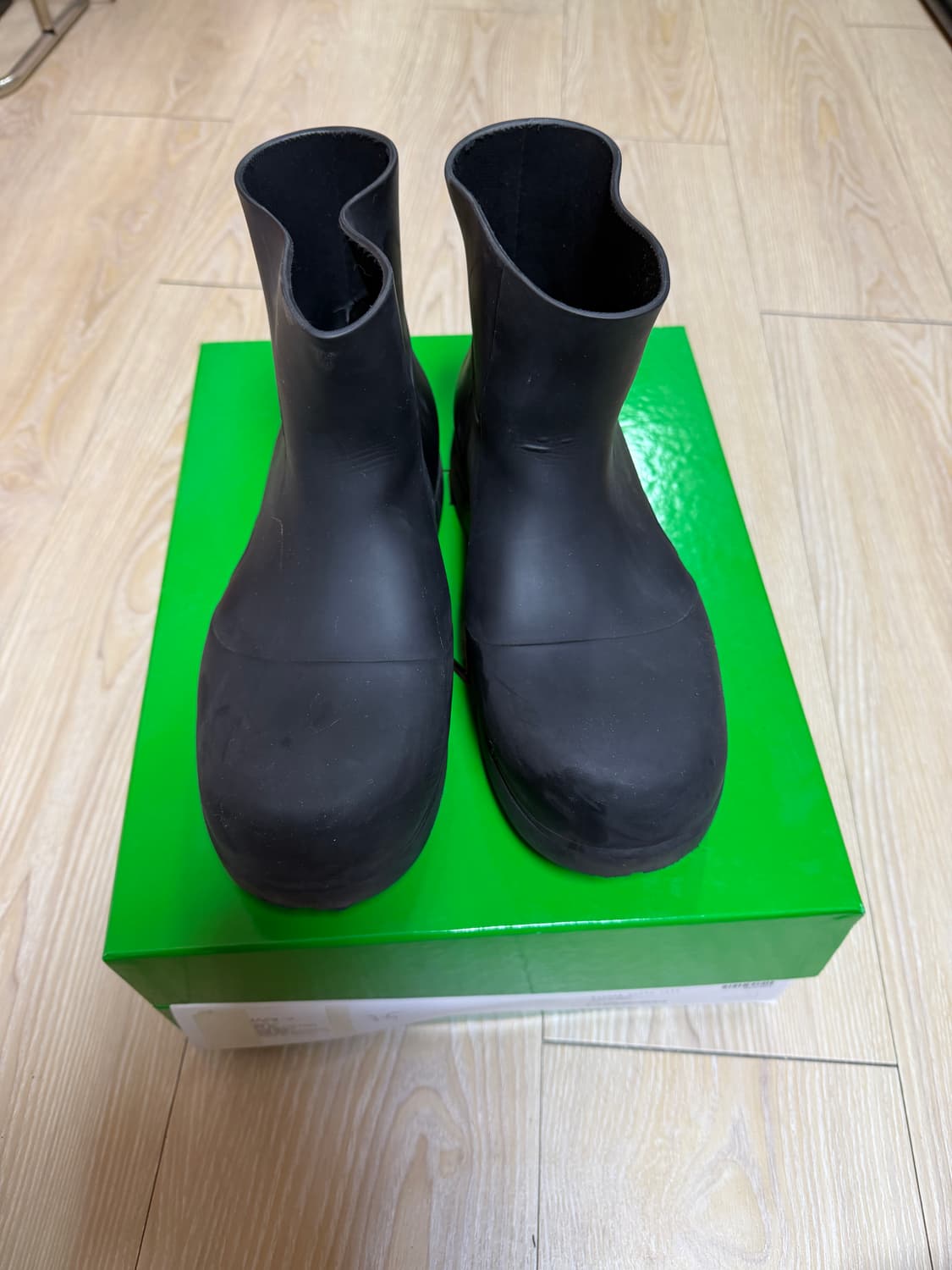 보테가베네타 패들 부츠 검정 상품이미지2