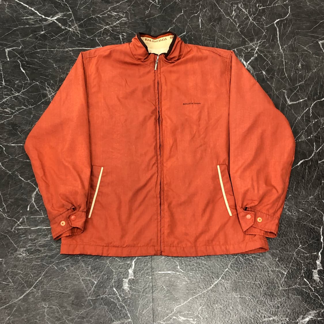 L(XL) 발렌시아가 넥로고 바람막이 자켓 상품이미지3