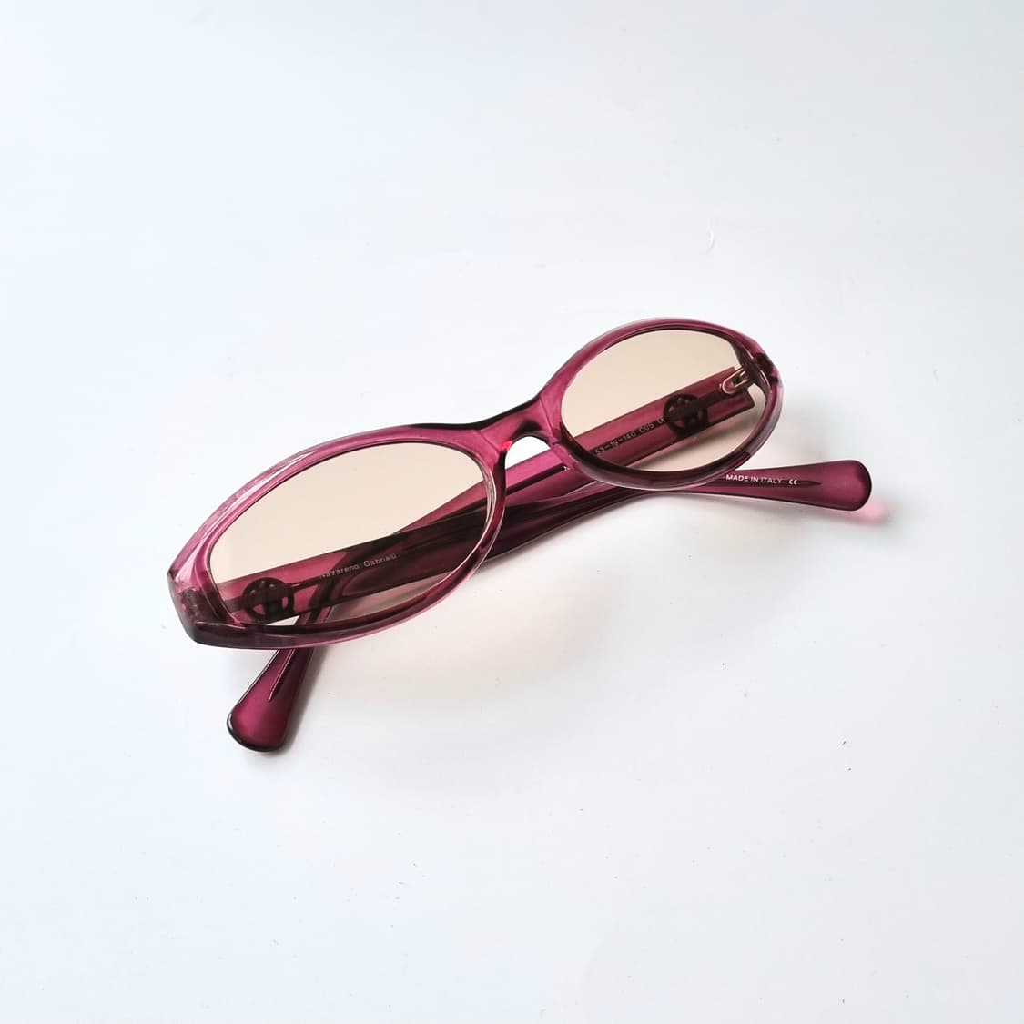 데드스탁 Y2K 무드 끝판왕 딥 퍼플 틴트 오벌 선글라스 상품이미지7