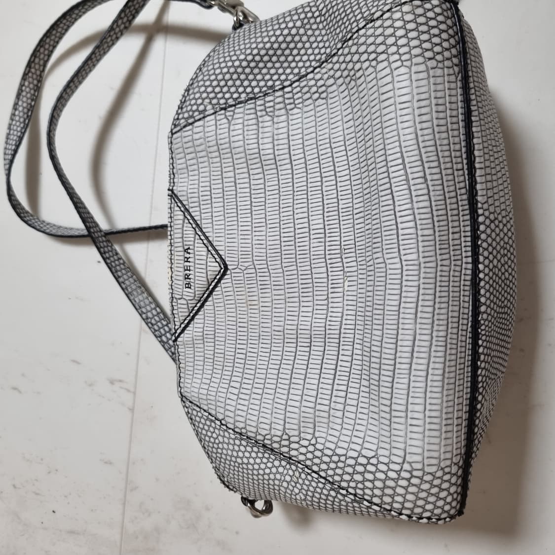 브레라 화이트 리자드 백팩 상품이미지1