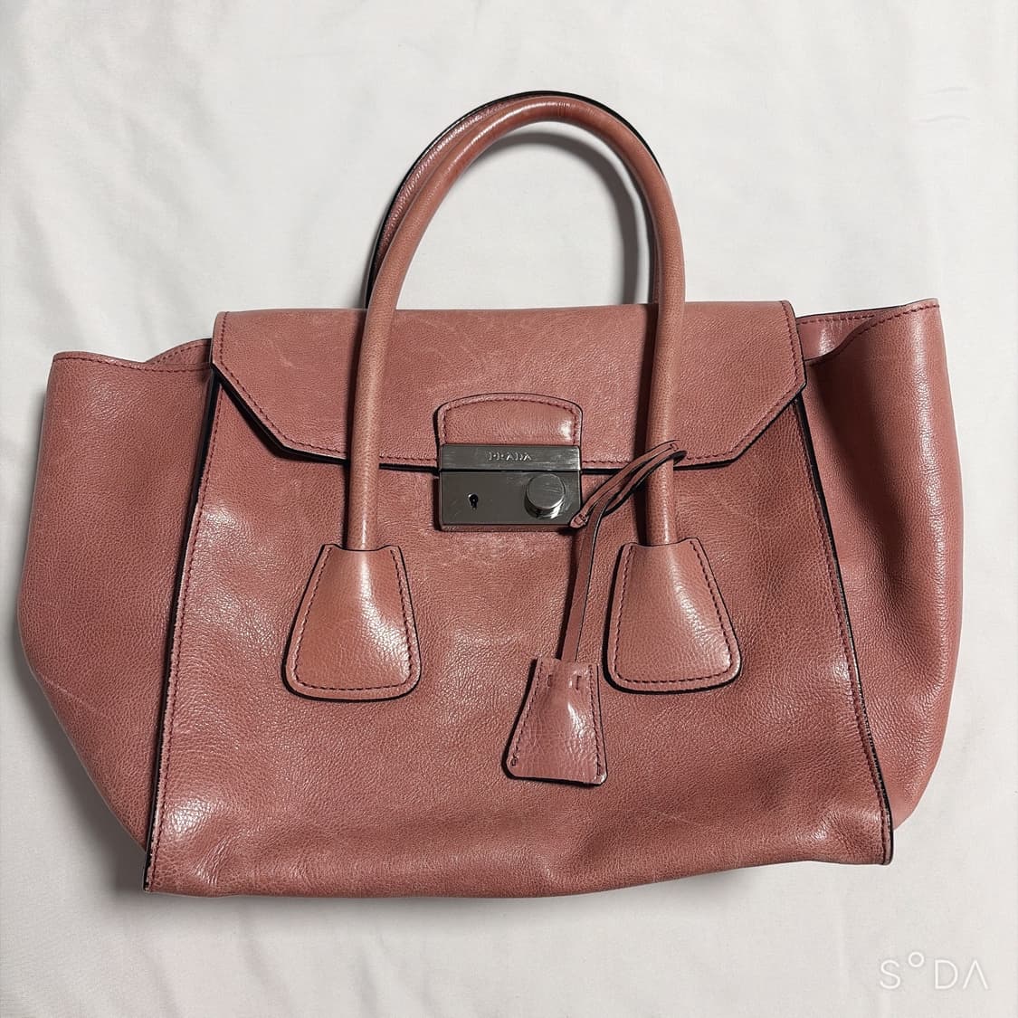 프라다 비텔로 다이노 사운드 락 사첼 토트백 상품이미지1